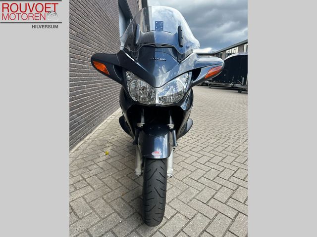 honda - st-1300-pan-european