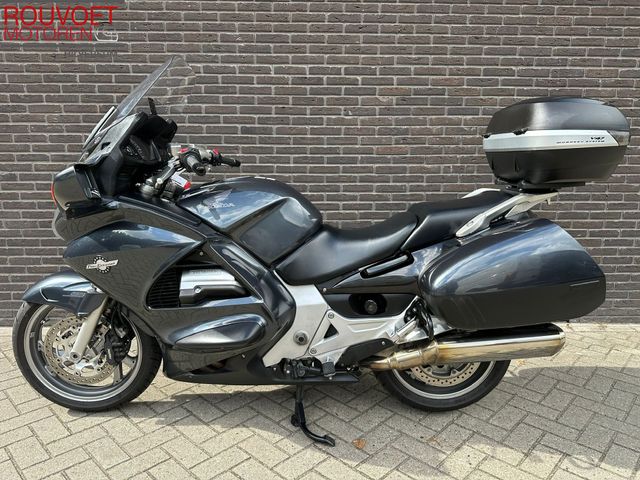 honda - st-1300-pan-european