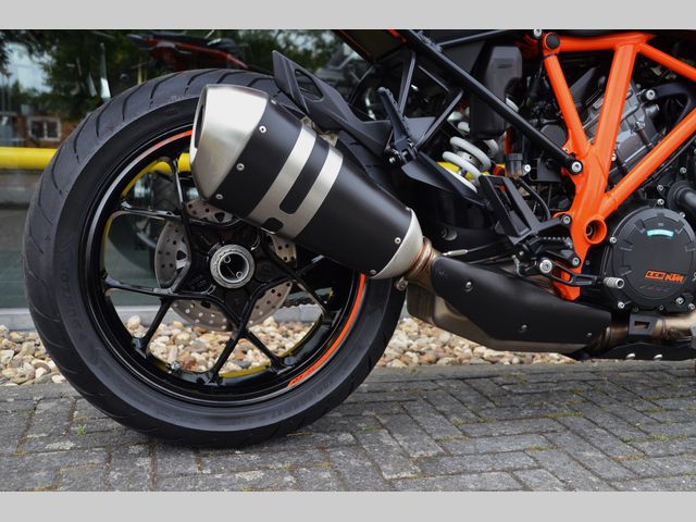 ktm - 1290-super-duke-gt