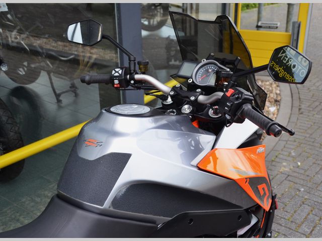 ktm - 1290-super-duke-gt