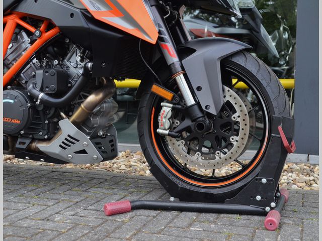 ktm - 1290-super-duke-gt