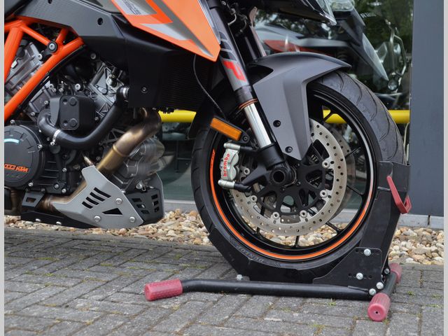 ktm - 1290-super-duke-gt