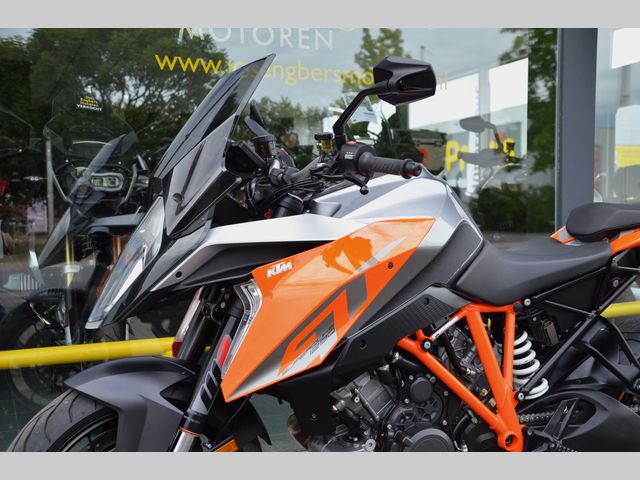 ktm - 1290-super-duke-gt