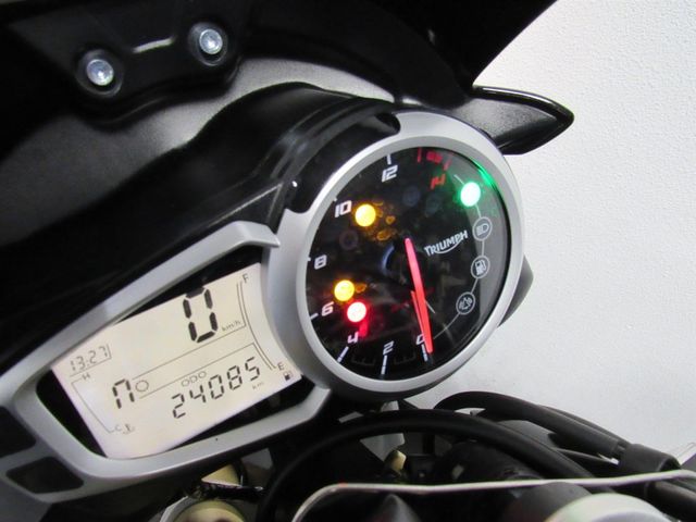 triumph - street-triple-abs