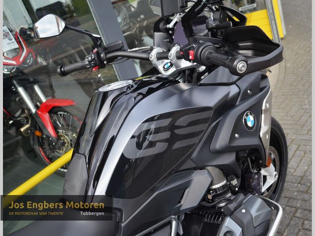 bmw - r-1250-gs-triple-black