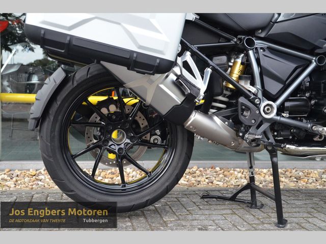 bmw - r-1250-gs-triple-black