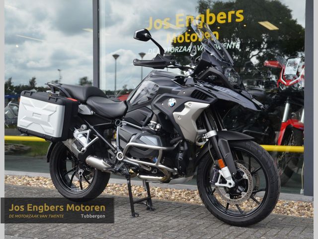 bmw - r-1250-gs-triple-black