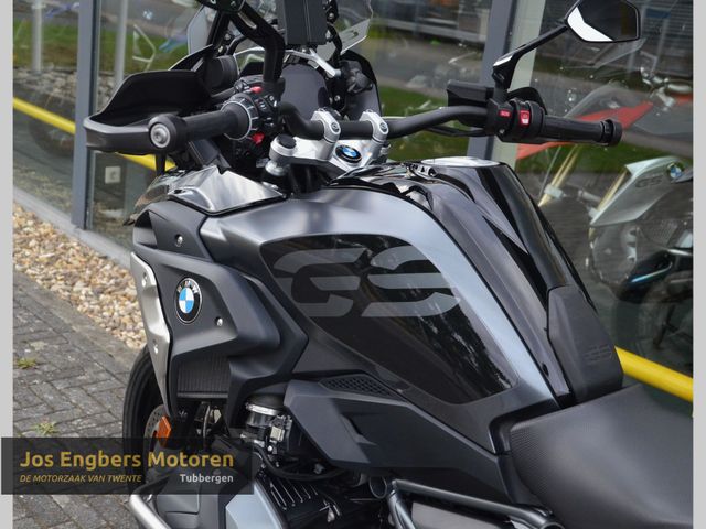bmw - r-1250-gs-triple-black