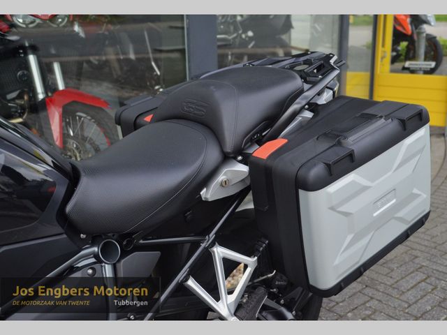 bmw - r-1250-gs-triple-black