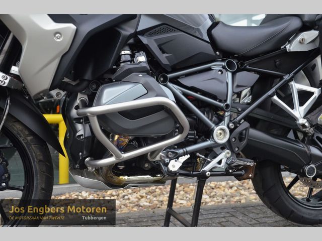 bmw - r-1250-gs-triple-black