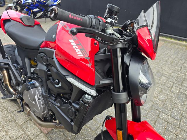 ducati - monster--
