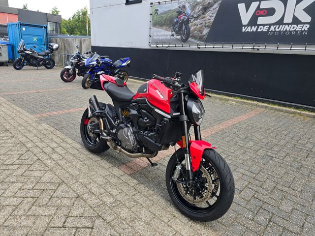 ducati - monster--