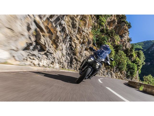 yamaha - tracer-9