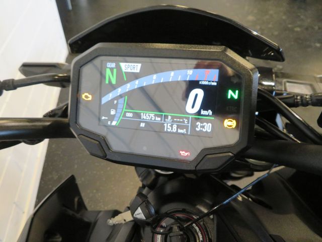 kawasaki - z900