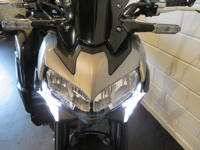 kawasaki - z900