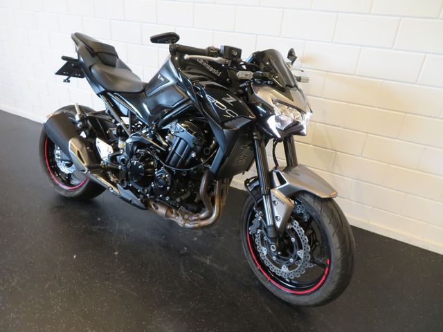 kawasaki - z900