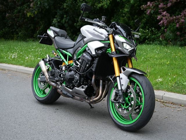 kawasaki - z900-se