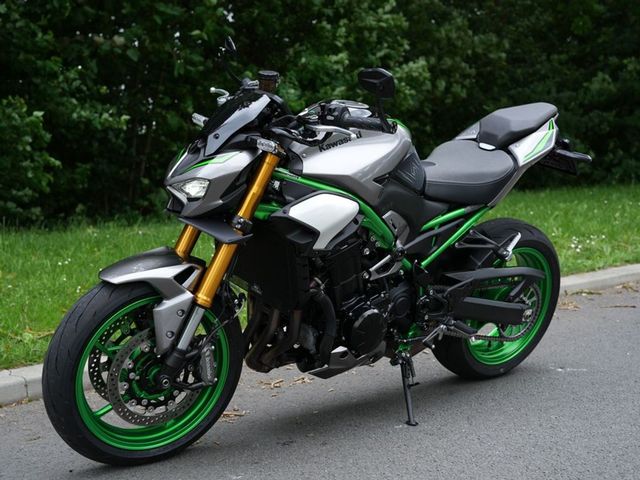 kawasaki - z900-se