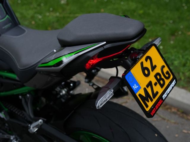 kawasaki - z900-se