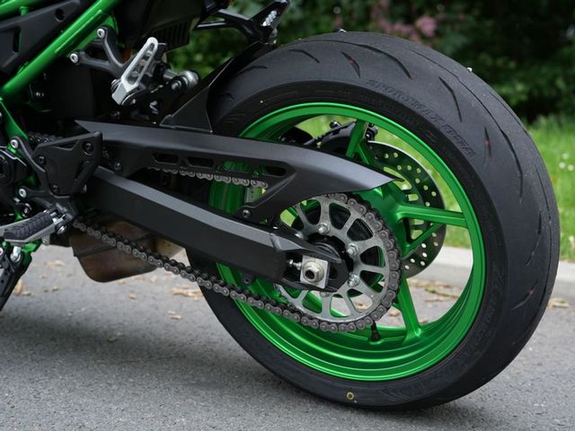kawasaki - z900-se