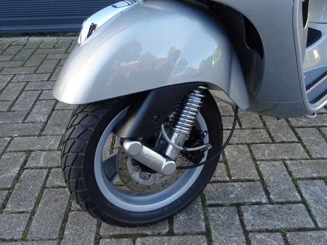 vespa - gts-300-touring