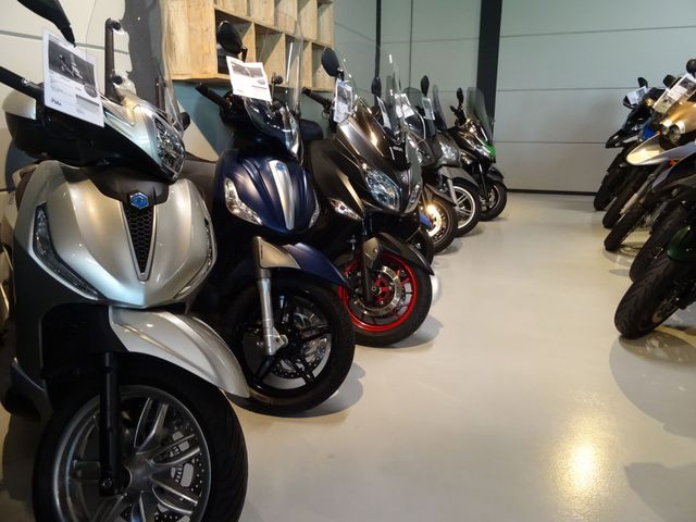 vespa - gts-300-touring