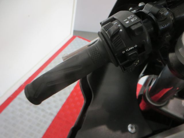 honda - cbr-900-rr-fireblade