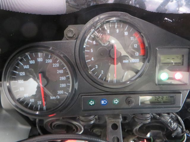 honda - cbr-900-rr-fireblade