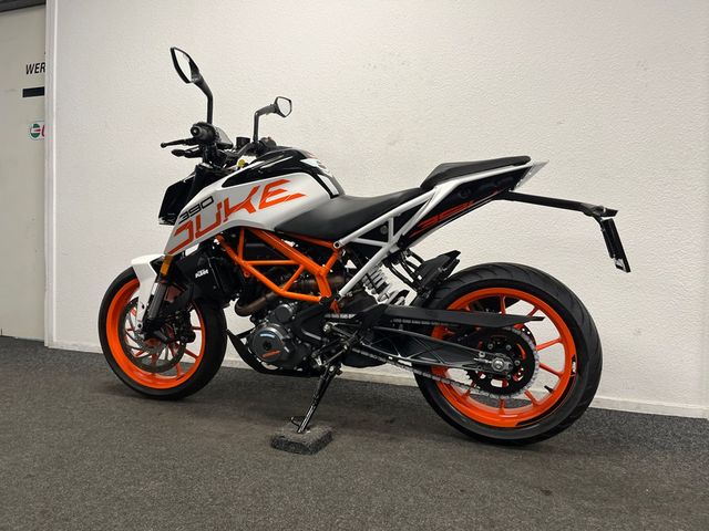 ktm - 390-duke