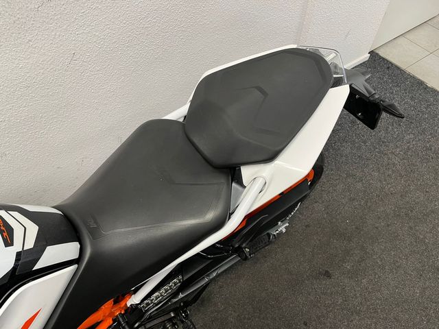 ktm - 390-duke