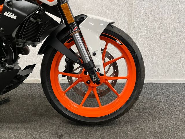 ktm - 390-duke