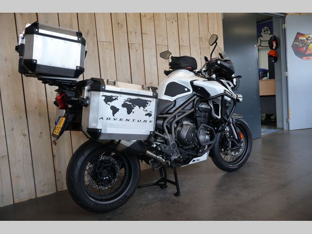 triumph - tiger-explorer-xcx