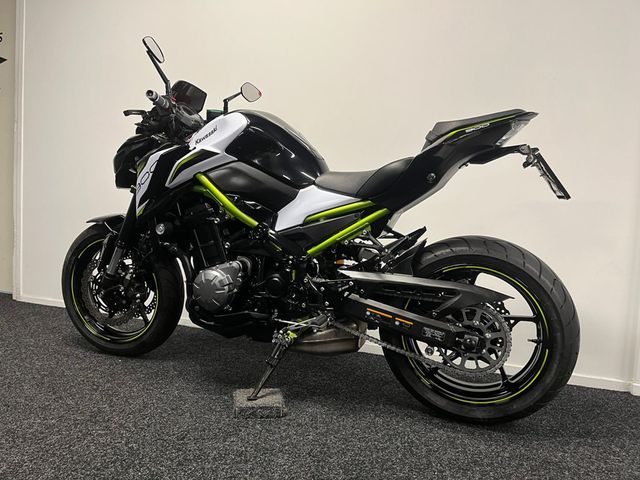 kawasaki - z900
