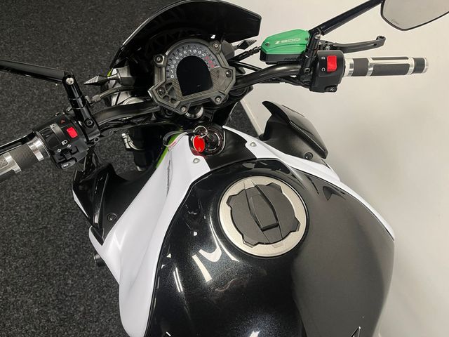 kawasaki - z900