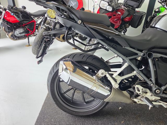 bmw - r-1200-rs