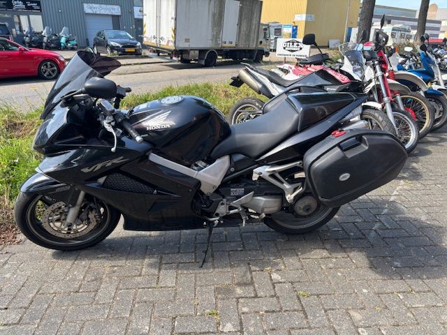honda - vfr-800-f-vtec-abs