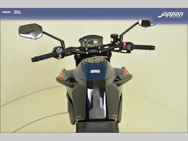 ktm - 890-duke-r
