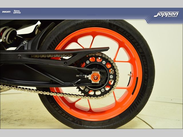 ktm - 890-duke-r