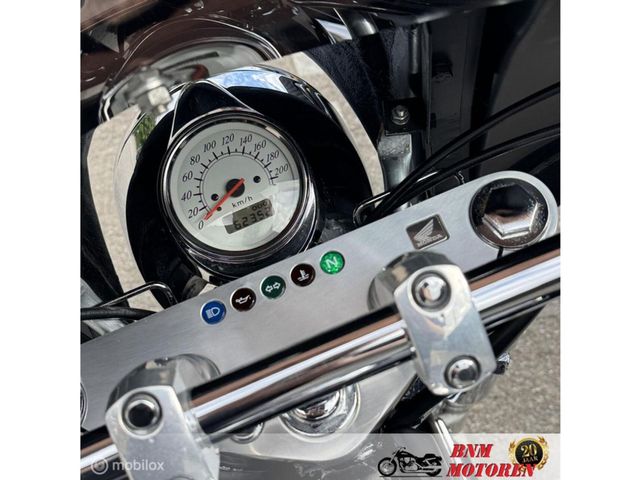 honda - vt-1100-c3-shadow