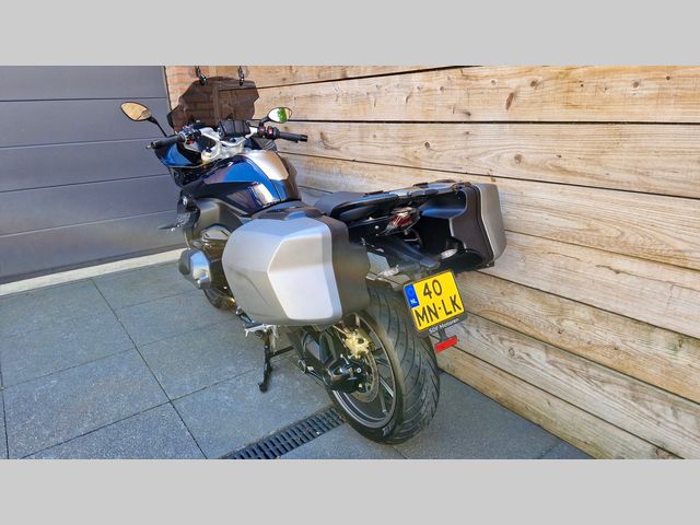 bmw - r-1250-rs