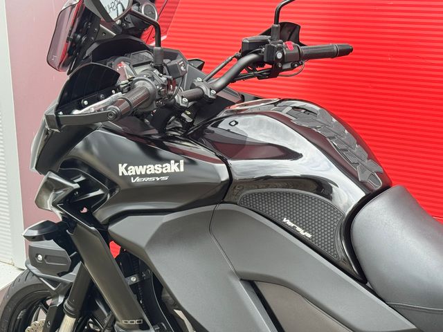 kawasaki - versys-1000-grand-tourer