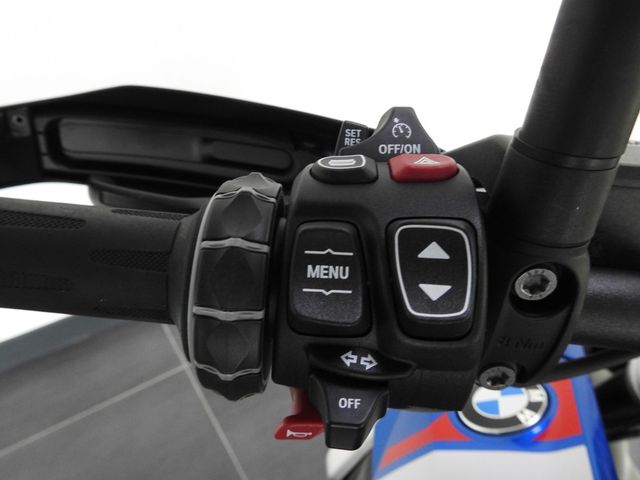 bmw - r-1300-gs