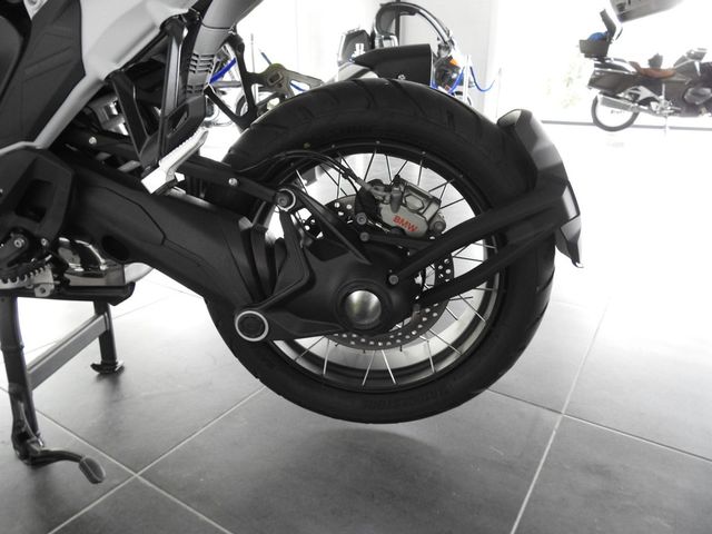 bmw - r-1300-gs