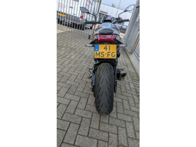 suzuki - gsx-s-1000-katana