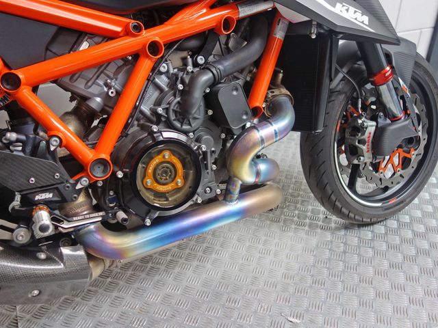 ktm - 1290-super-duke-rr