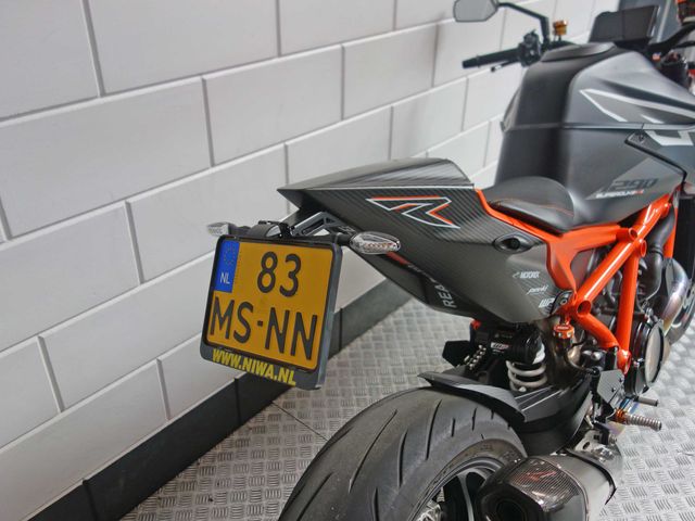 ktm - 1290-super-duke-rr