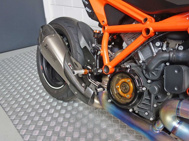 ktm - 1290-super-duke-rr