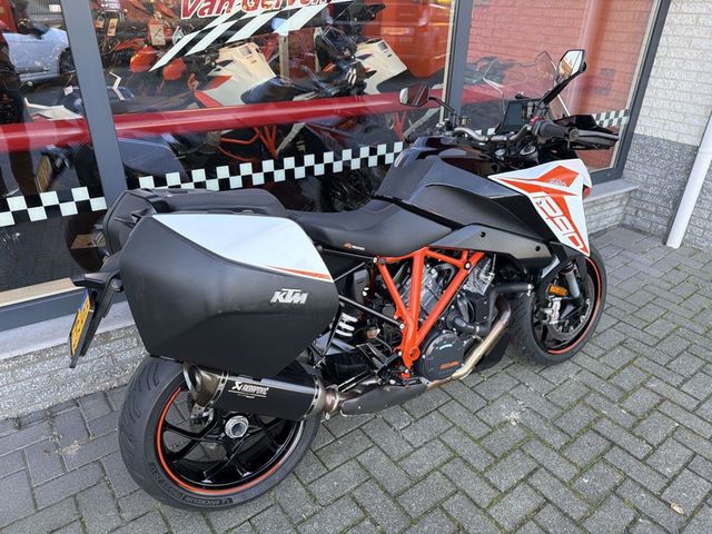 ktm - 1290-super-duke-gt