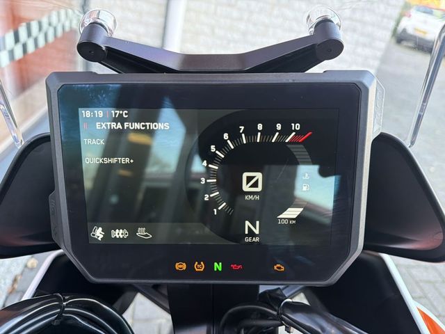 ktm - 1290-super-duke-gt