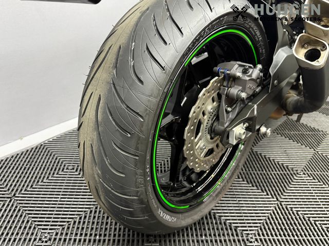kawasaki - z900